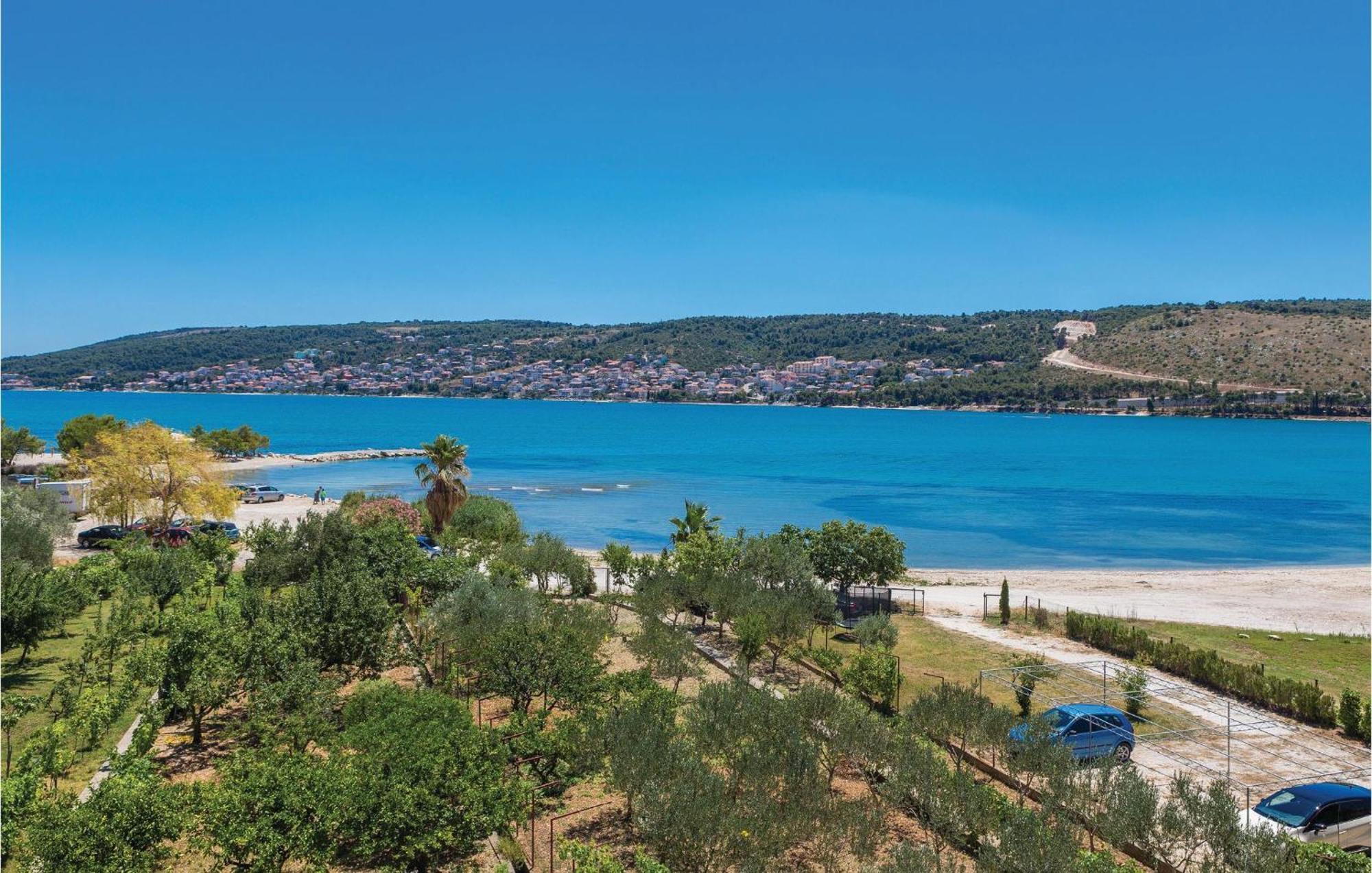 3 Bedroom Gorgeous Apartment In Trogir Exterior foto